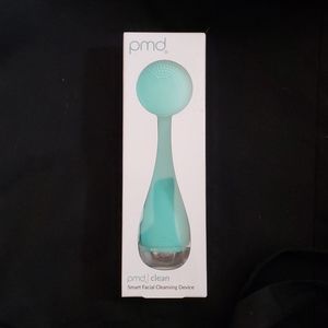 Smart Facial Cleansing Device